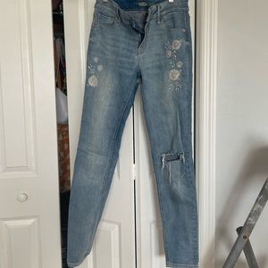 Old Navy Rockstar Super Skinny Jeans with floral embroidery